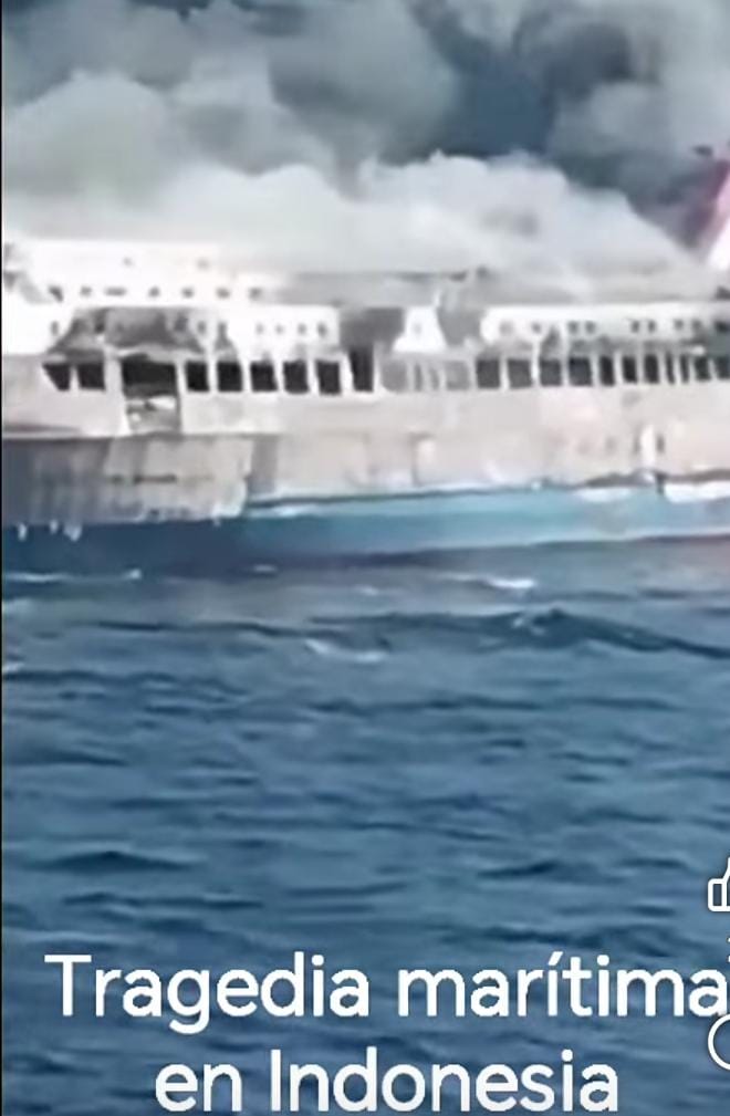 Tragedia en Indonesia por incendio de ferry en alta mar